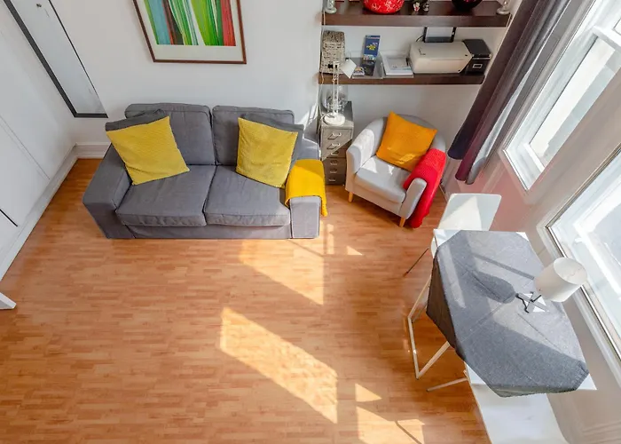 Central Spacious Studio Near Kensington Gardens