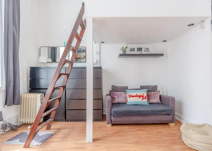 Central Spacious Studio Near Kensington Gardens